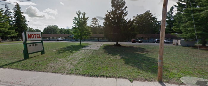 Hospitality House Motel (Marshall Motel) - Various Street Views Of 17 Room Wing